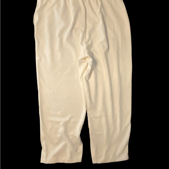 Women’s dress pants by Eloquii NWT Size 18 Ivory Color - Picture 2 of 4